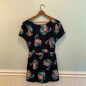 Monteau Los Angeles, Navy Blue Floral Print Romper (with pockets), Size M